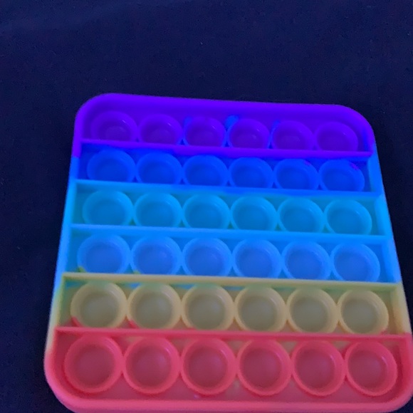 Fidget toy, pop it it’s rainbow - Picture 2 of 6
